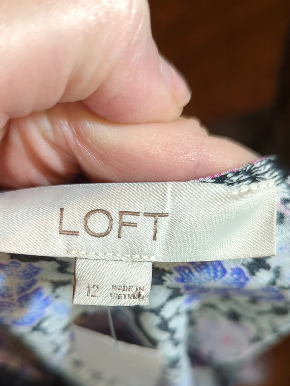 NWT Ann Taylor Loft Floral Print V Neck Ruched Midi Dress Long Sleeve Sz 12 - Picture 6 of 9